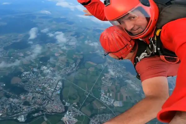 tandem skydive bavaria upper palatinate cham voucher gift card skydiving germany female instructor